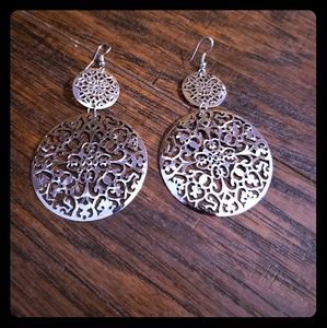 Gorgeous Dangle Earring!!!